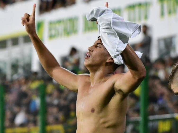 Santos e Athletico vencem; Fla e Palmeiras estreiam hoje