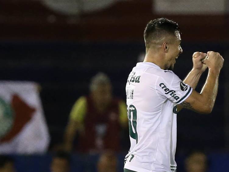 Com novo ataque, Palmeiras vence na estreia da Libertadores