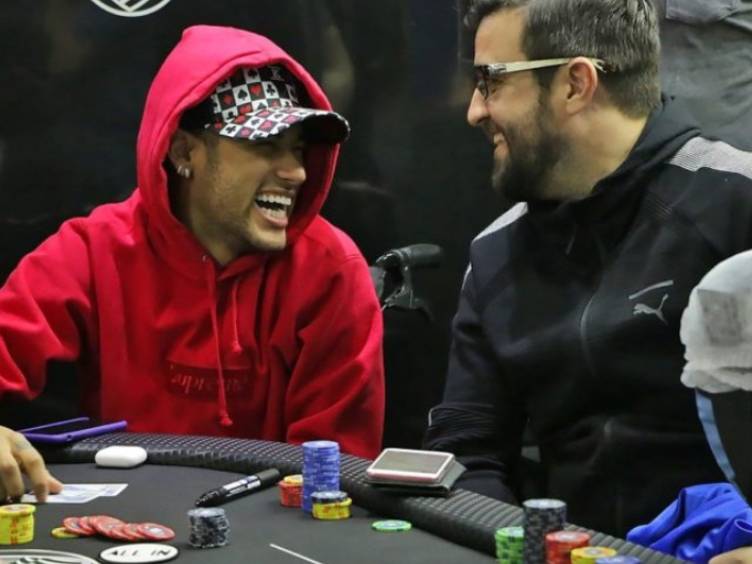 Poker online: Neymar entra com R$ 125 e sai com R$ 14 mil