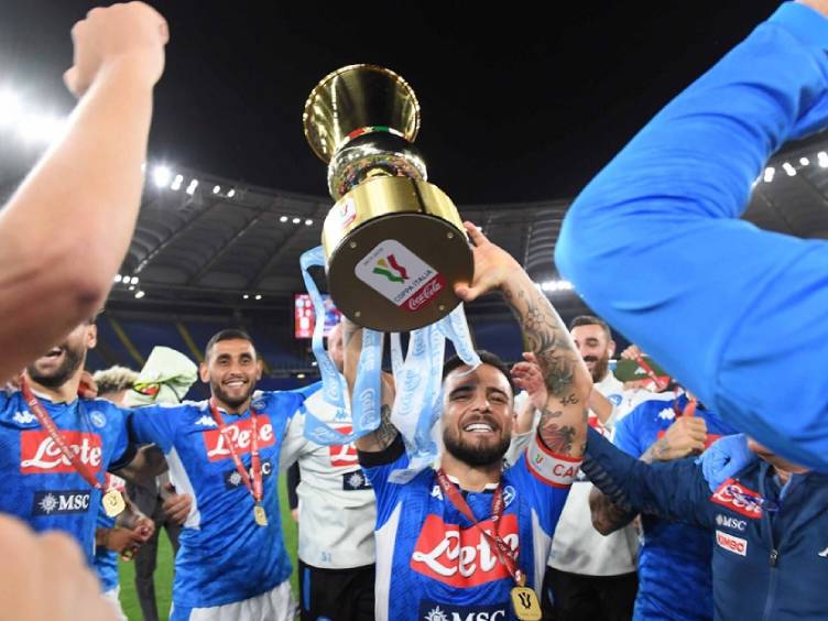 Napoli frustra CR7, bate Juve nos penais e fatura Copa da Itália