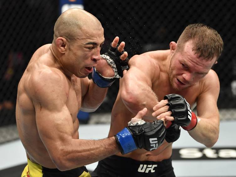 UFC 251 da “Ilha da Luta” tem Aldo nocauteado por Petr Yan