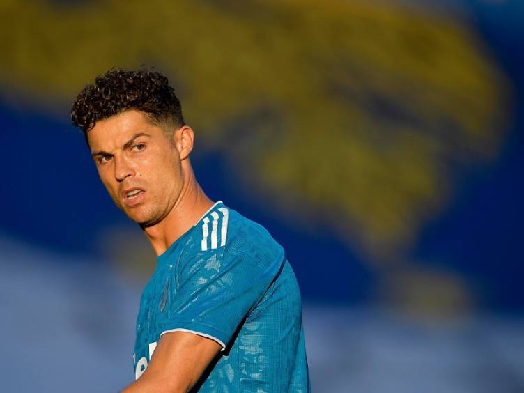 Cristiano Ronaldo testou positivo para Covid-19