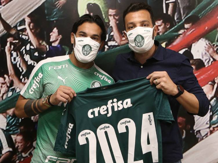 Gustavo Gómez acerta com Palmeiras; Angulo é inscrito
