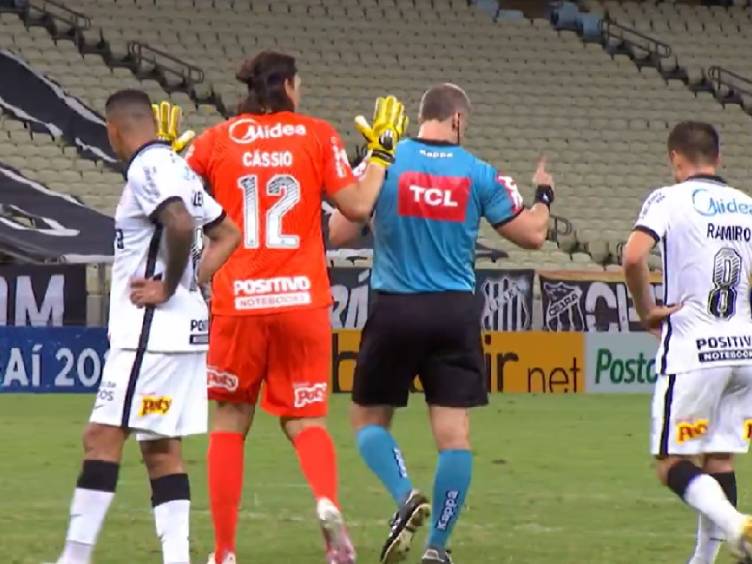 Corinthians na zona de rebaixamento e Palmeiras fora do G6