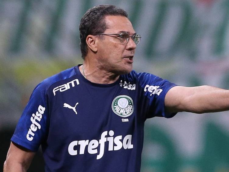 Luxemburgo cai após derrota para Coritiba no Allianz Parque