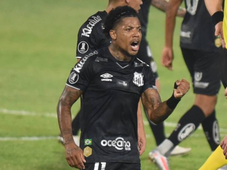 Santos vence Olimpia no Paraguai e avança na Libertadores