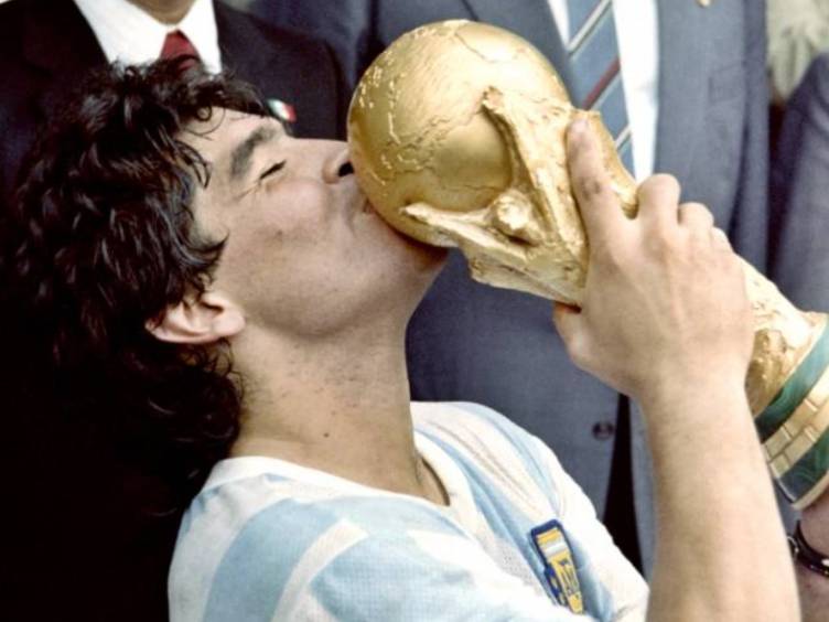 Morre Maradona, maior ídolo do futebol argentino