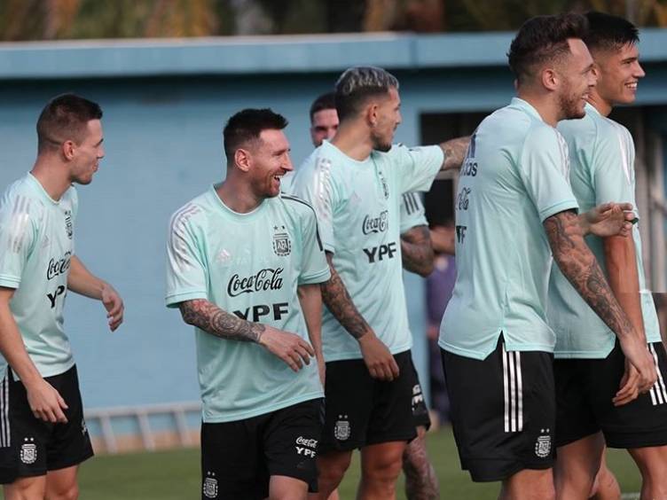 Argentina tenta pressionar o Brasil nas Eliminatórias
