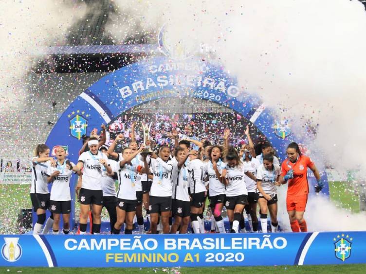 Corinthians vence Avaí e é campeão do Brasileiro Feminino