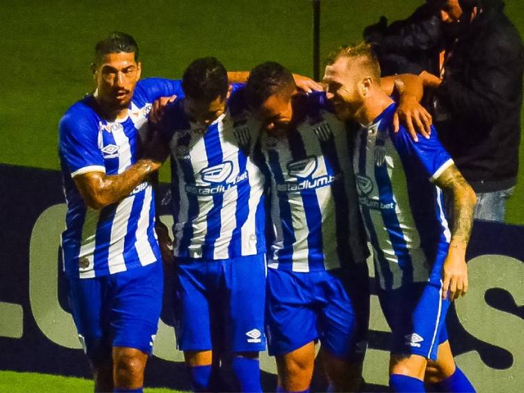 Raf e outros jogadores do Avaí