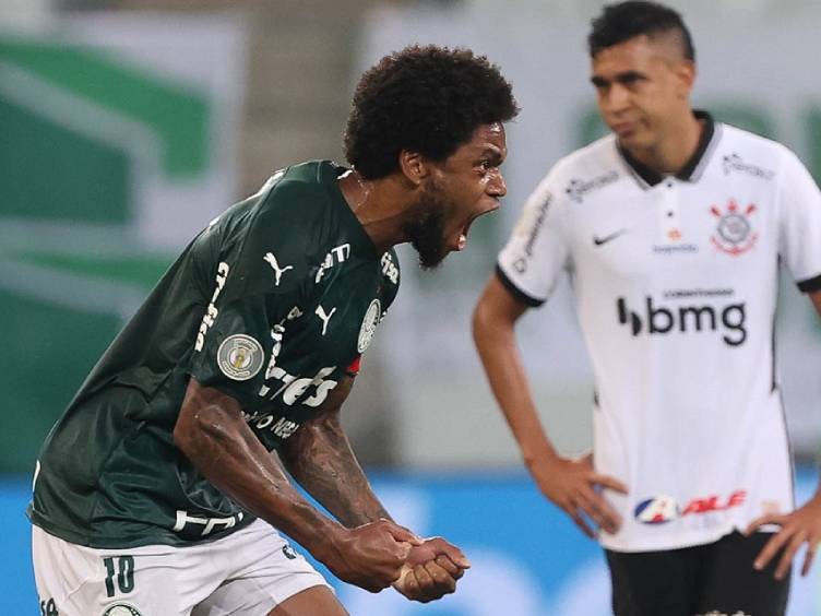 Palmeiras faz 4 a 0 no Corinthians e já assusta São Paulo