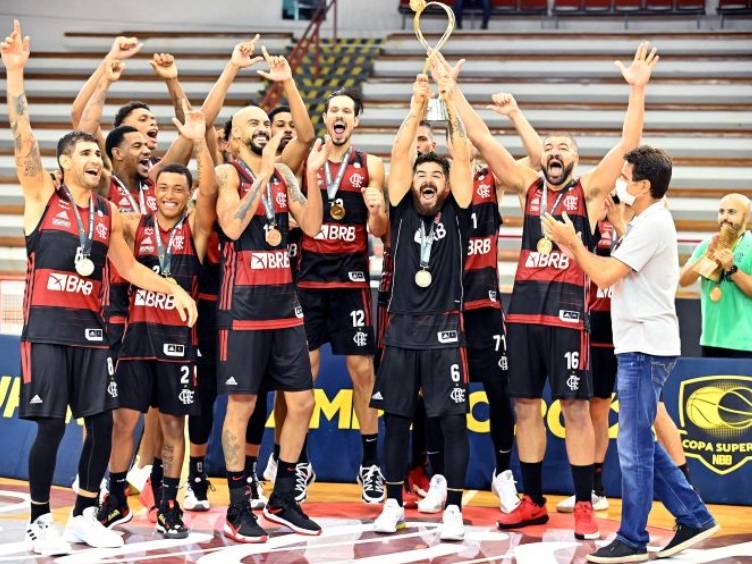 Flamengo bate São Paulo no basquete e fatura bi da Super 8