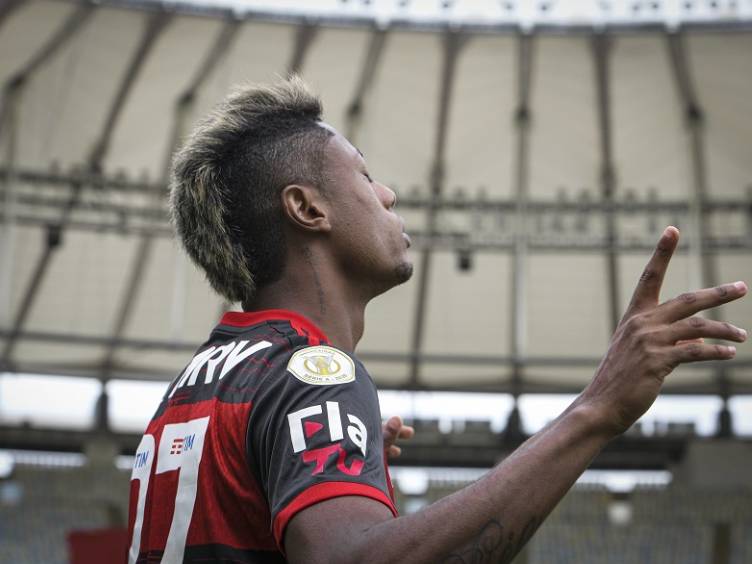 Flamengo se aproxima do bicampeonato brasileiro