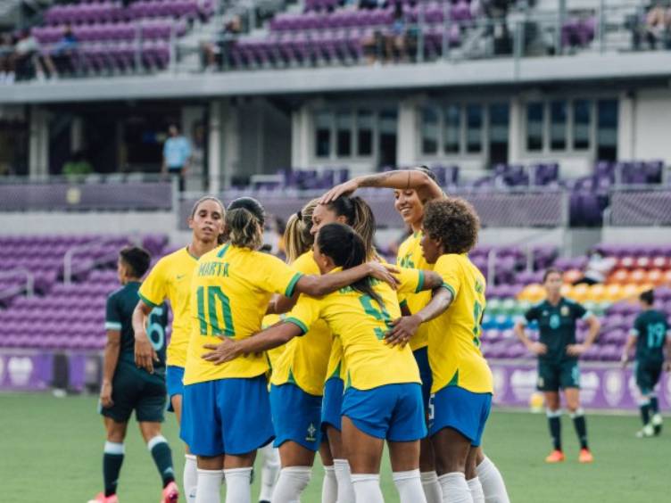 Seleção feminina goleia Argentina em torneio SheBelieves Cup de Orlando (EUA)