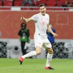 fotocortada lewa gol contra alahly mundial bayern