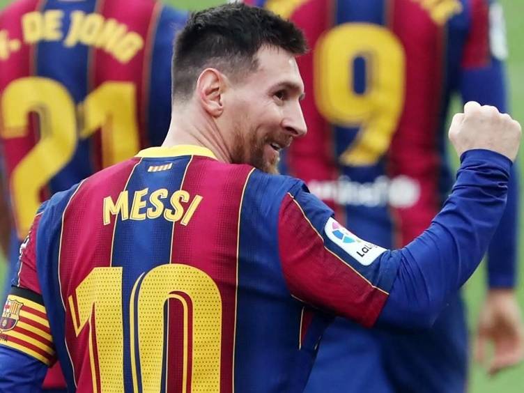 Messi, comemorando gol contra o Sevilla, no returno de LaLiga 2020/2021