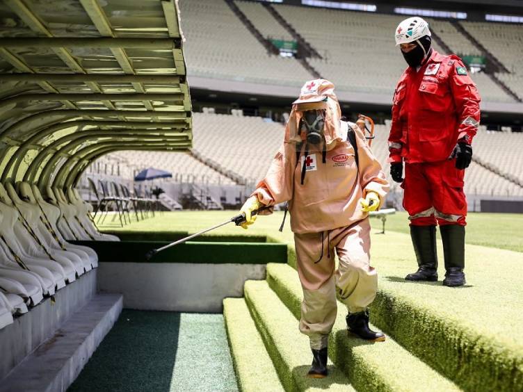 Campeonatos estaduais: quem parou e quem segue jogando