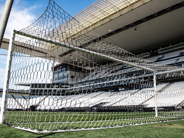 Corinthians e Palmeiras fazem Dérbi em meio a surto de Covid