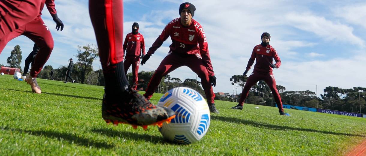 Brasileirão tem hoje jogo do Furacão e Corinthians x São Paulo