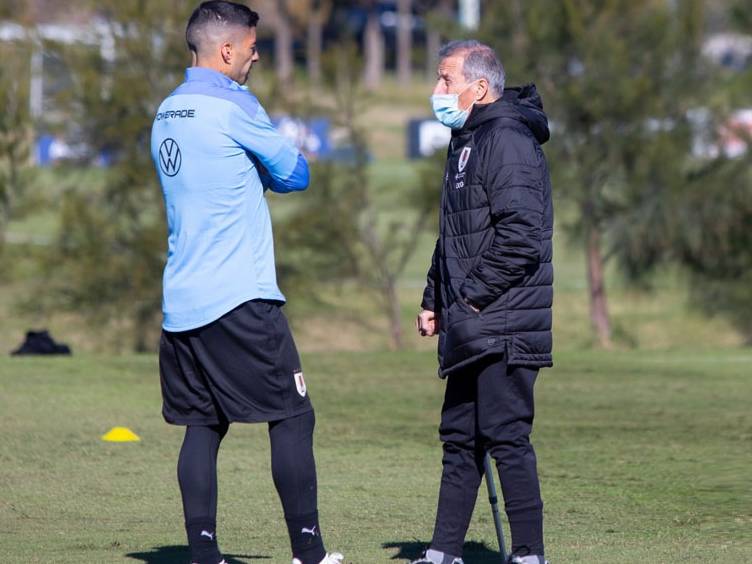 Luis Suárez e treinador da seleção uruguaia Óscar Tabárez