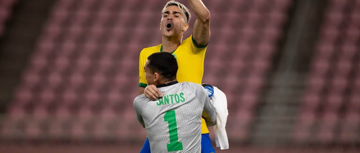 Santos brilha e Brasil vai à final do futebol em dia de ouro na Vela