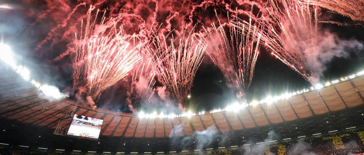 estadio mineirao com fogos e festa atleticana