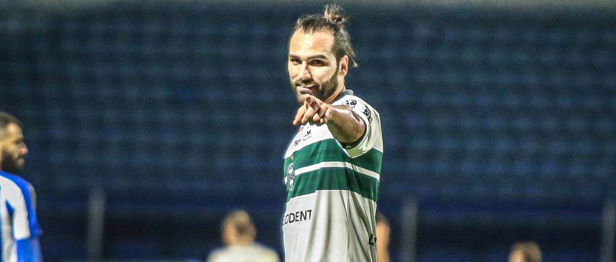 leo gamalho atacante coritiba série b 2021