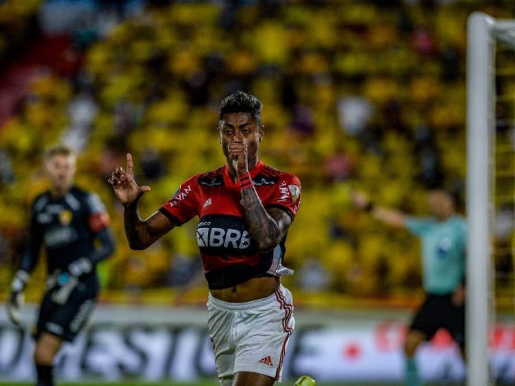 atacante flamenguista bruno henrique marcou quatro gols contra barcelona de guayaquil semifinal libertadores 2021