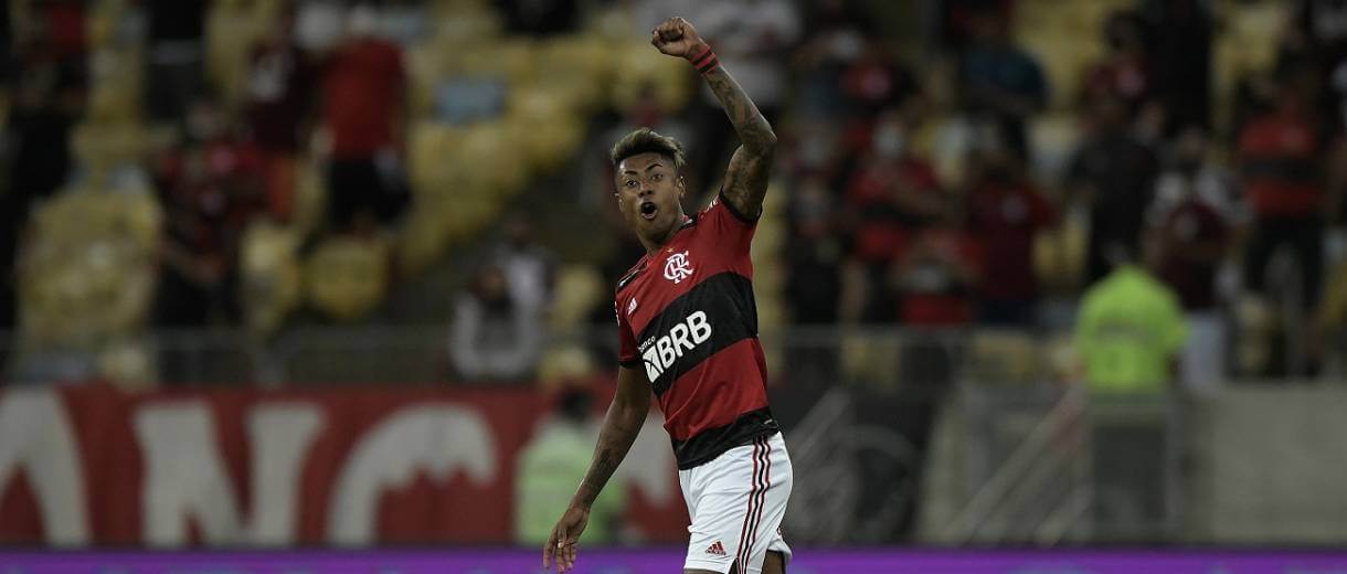 Flamengo vence Barcelona-EQU com dois de Bruno Henrique