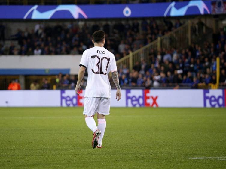 messi em jogo do psg contra o brugge na bélgica pela champions 2021-2022