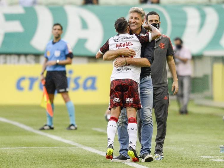 michael e renato gaúcho em palmeiras 1 x 3 flamengo no allianz parque pelo brasileiro 2021