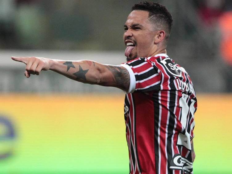 luciano comemora gol na vitória do são paulo no clássico contra palmeiras pelo brasileiro 2021