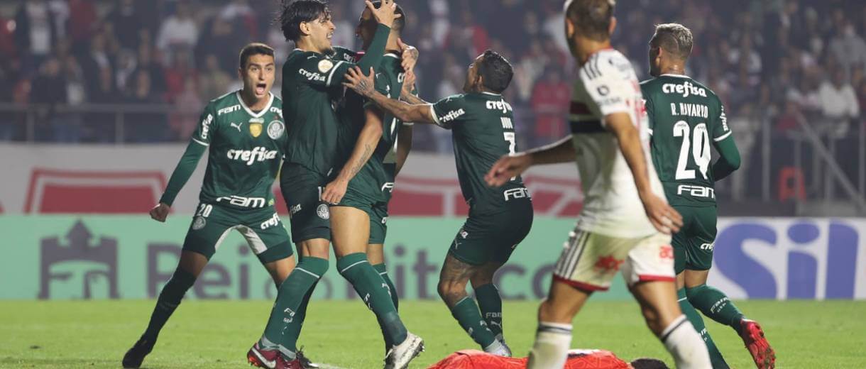 zagueiros gustavo gomez e murilo celebram gol da vitória de virada sobre o sao paulo no morumbi pela rodada 13 do brasileiro 2022