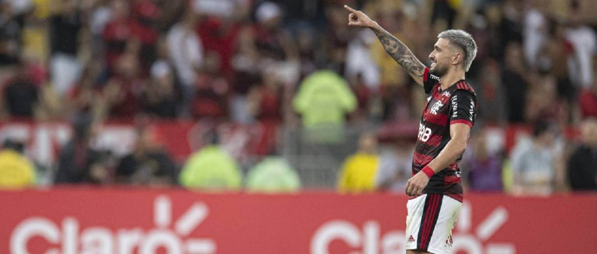 arrascaeta fez dois gols contra o galo no maracanã nas volta das oitavas da copa do brasil 2022