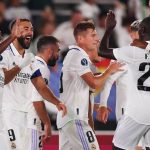 vinicius junior e companheiros do real madrid durante supercopa 2022 divulgacao