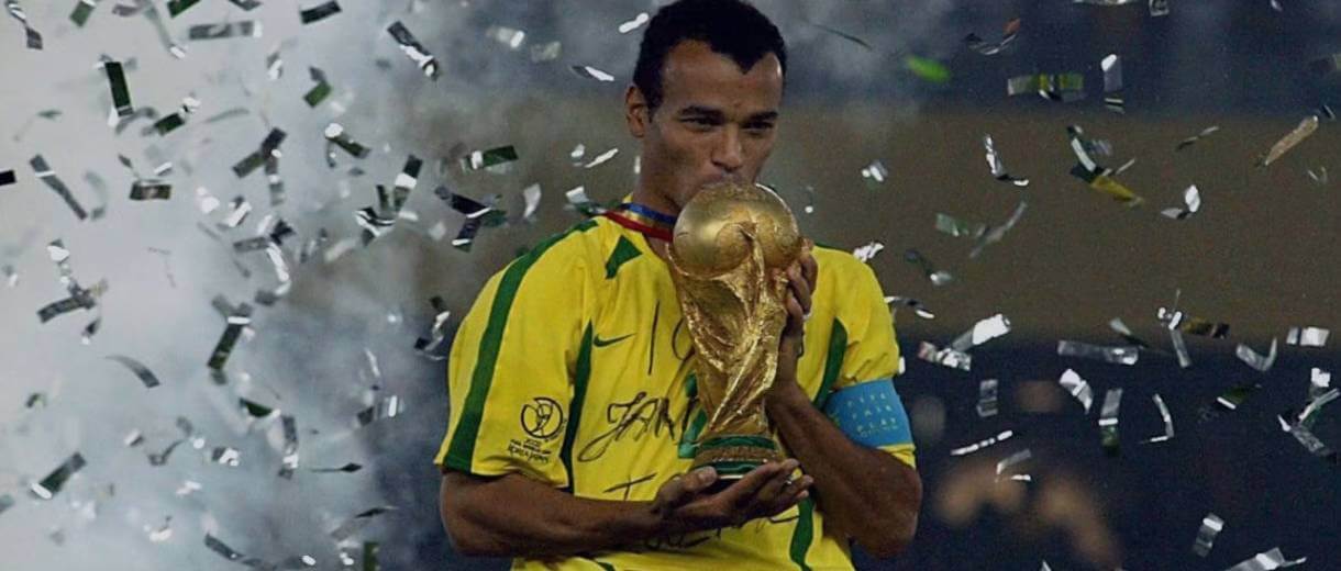 cafu capitao do brasil copa do mundo 2002