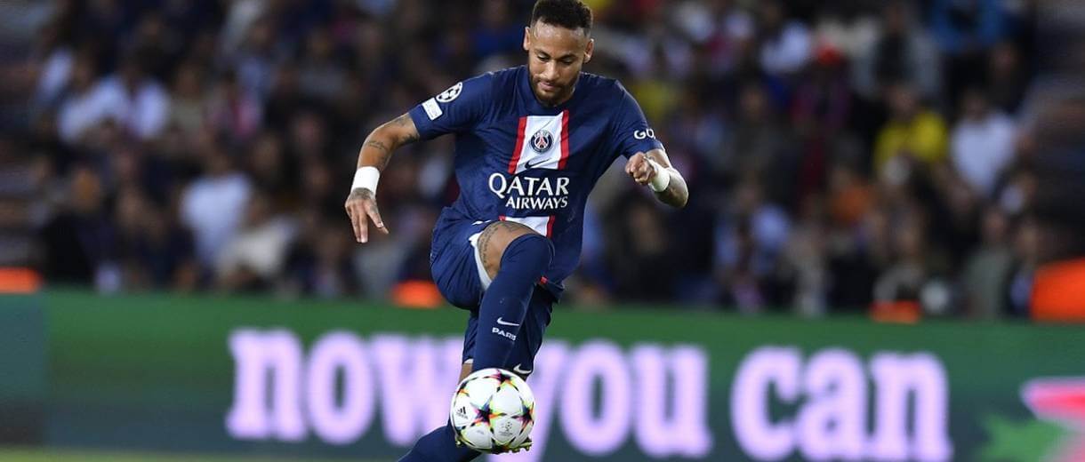 Torcida pressiona PSG para a saída de Neymar