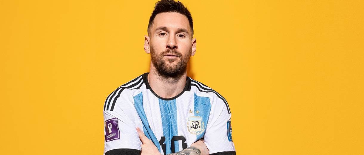 messi posa com camisa 10 da argentina copa do mundo catar 2022