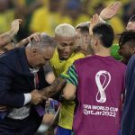 jogadores comemoram gol com tecnico tite em brasil x coreia do sul copa 2022 foto lucas figueiredo cbf 1