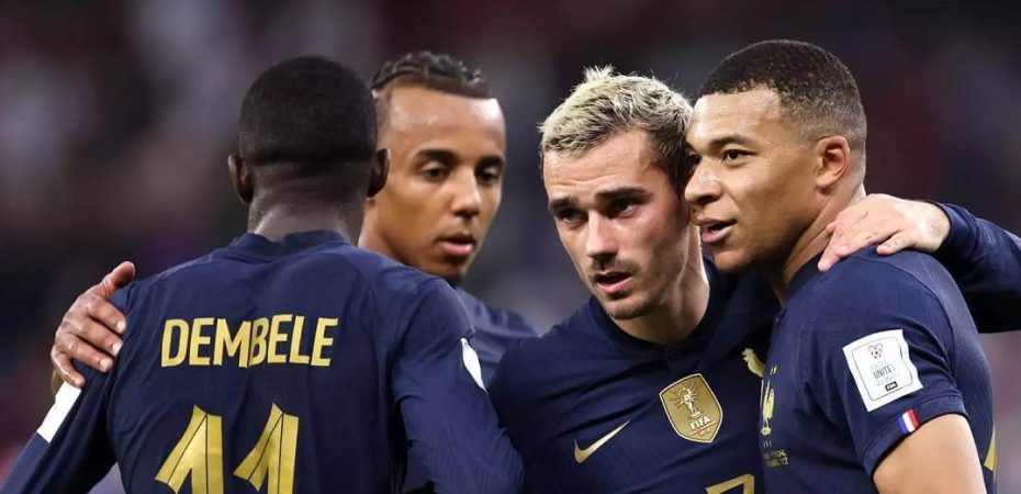 jogadores franceses dembele com griezmann e mbappe na copa do mundo catar 2022