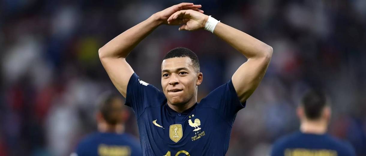 mbappe atacante da franca durante jogo da copa de 2022 no catar