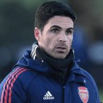 mikel arteta treinador arsenal durante treino reproducao site do arsenal