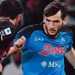 kvaratskhelia contra jogadores do milan em jogo da serie a no estadio diego armando maradona twitter ssc napoli