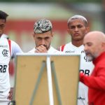 jogadores do flamengo orientados por sampaoli no treino foto gilvan de souza crf 1